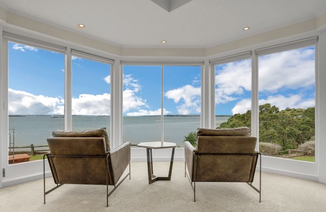 Clifftop Beach Escape