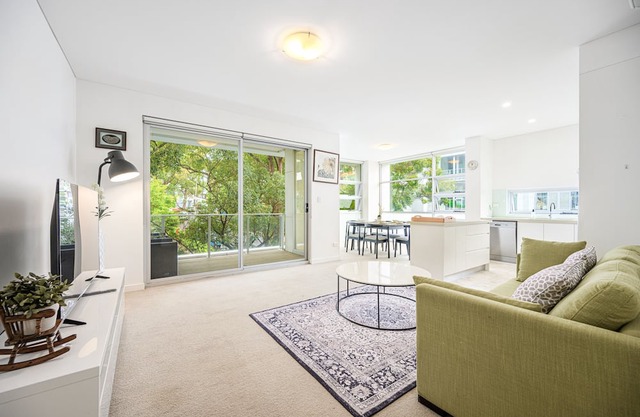 Gordon 2Br close to Train Station & Shopping