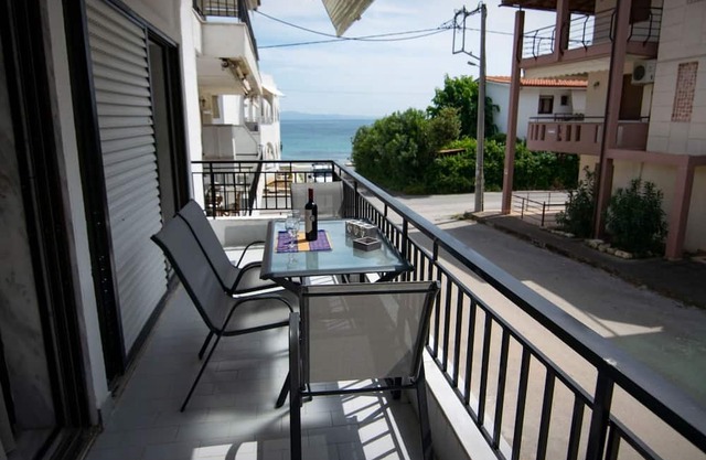 Filrose Sea View Apartment by RentalsPro