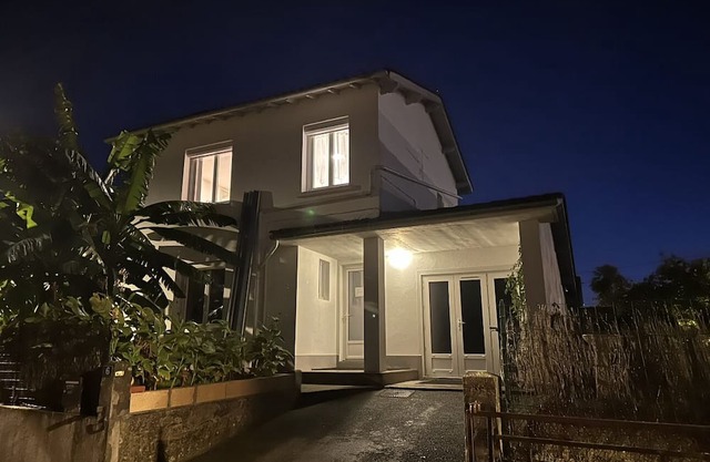 Villa 'Des Palmiers' with Private Terrace, Wi-Fi and Air Conditioning