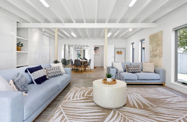 Charming 5-Bed Coastal Escape in Maroochydore