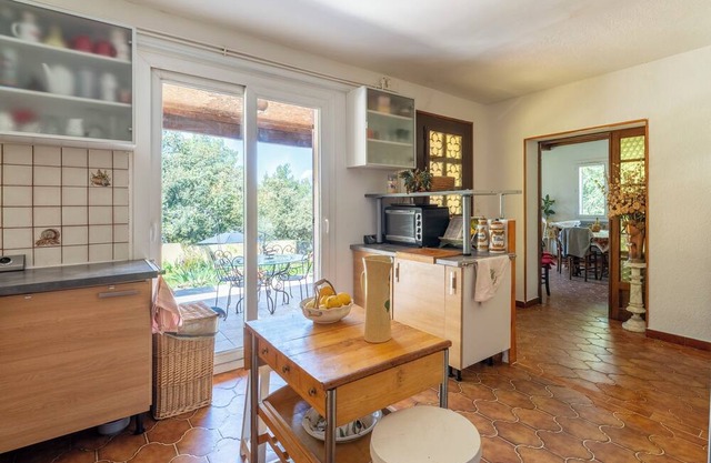 Holiday Home 'Vacances Dans Le Gard' with Private Garden and Wi-Fi