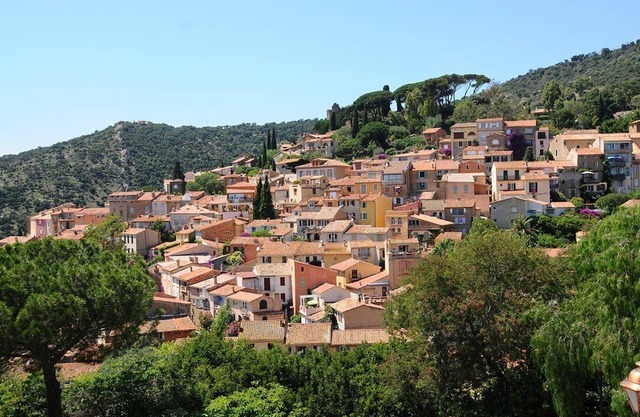 AIR-CONDITIONED APARTMENT DOMAINE DE LA RIS NEAR THE BEACH