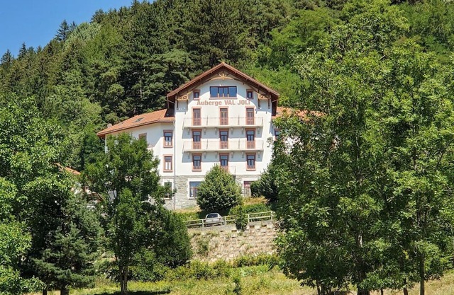 Apartment 'Location Paradiski San Bernardo' with Private Terrace and Wi-Fi