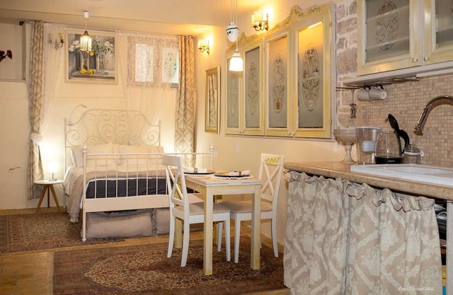 ORATORIO Studio Apartment