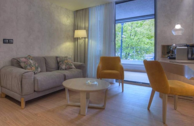 Unique 1BR Suite Great Location