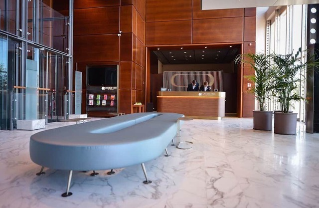 Central Hotel: Great Amenities, Paws Welcome, Close to GAM Milano!