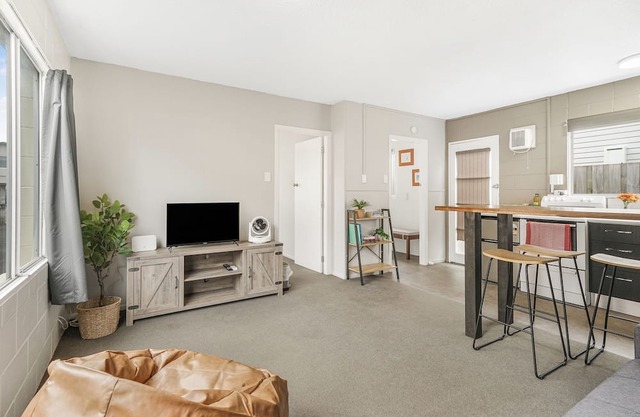 City Break - Hamilton Holiday Unit