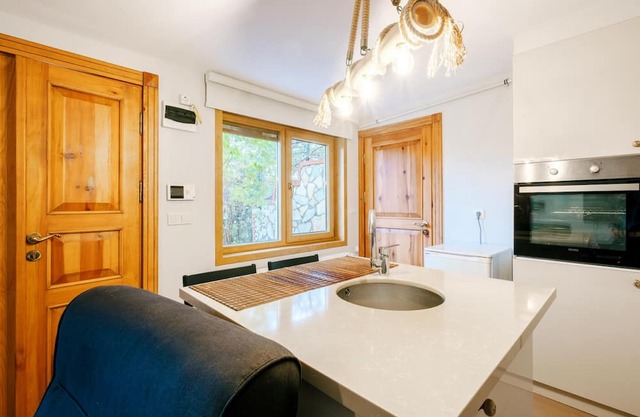 House with Garden and Bosphorus View in Kuzguncuk