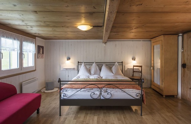 Landhuus Toggi 6-room holiday home right next to the slopes