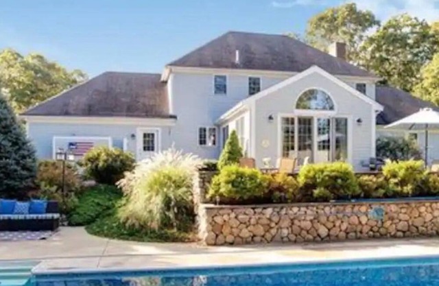Luxurious Home with Heated Pool