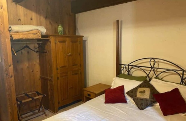 North Facing Room #13