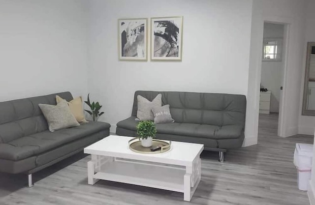 2 Bedroom 739149 by Houzlet
