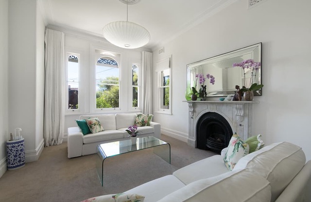 Bronte Breezes - Beautiful Family Home