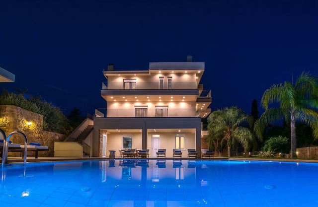 Luxury Villa Melitini