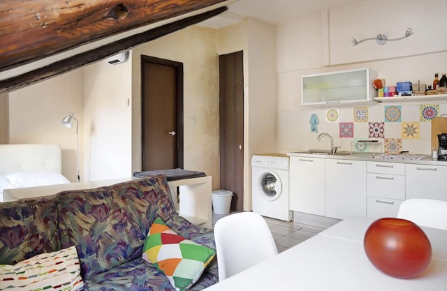 Holiday Apartment "Ellen's 2" with A/C & Wi-Fi