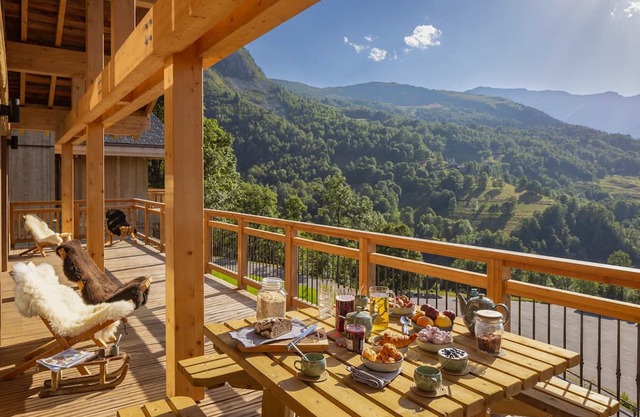 Chalet Moor - Five Bedroom Chalet, Sleeps 12