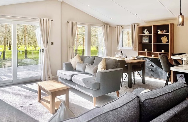 2 bedroom accommodation in Pershore