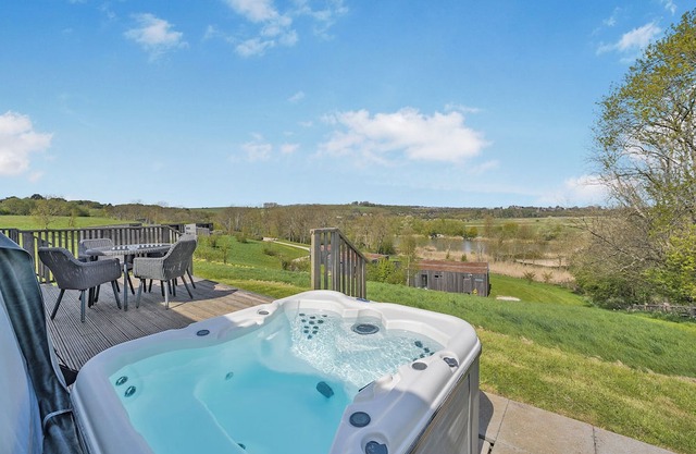 2 bedroom accommodation in Lewes