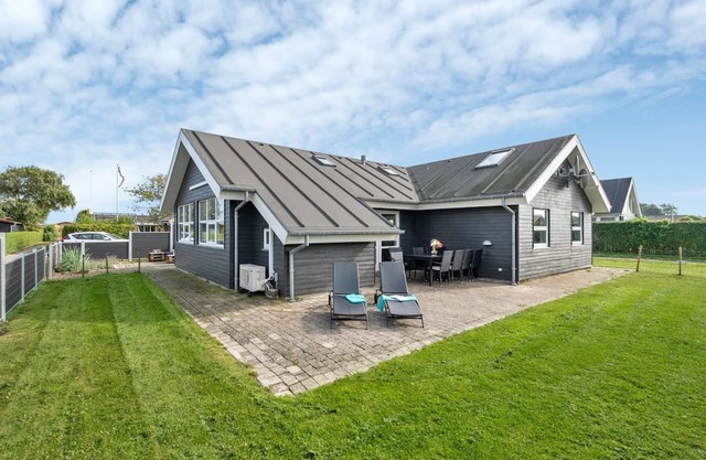"Thorwith" - 150m from the sea by Interhome
