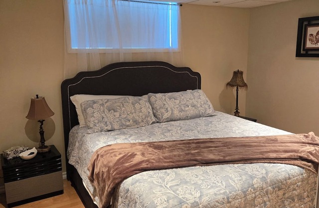 King size bed with continental breakfast.