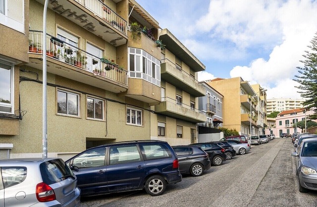 Peaceful Algés Family Home away from City Noise