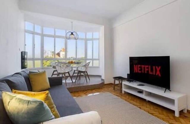 Peaceful River Views in Algés perfect for Families