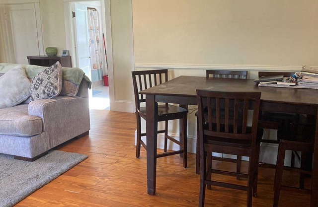 1 bedroom apartment, king bed, in owner occupied duplex, close to highways, etc