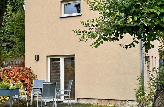 Holiday Home 'Belvedere-Remise' with Private Terrace, Shared Garden and Wi-Fi