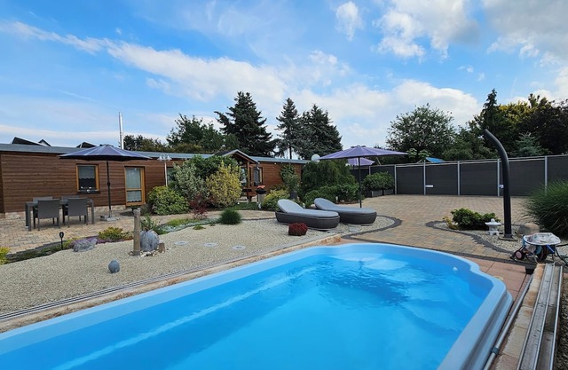 Beautiful vacation home in the immediate vicinity of v. Altkötzschenbroda, parking space at the house
