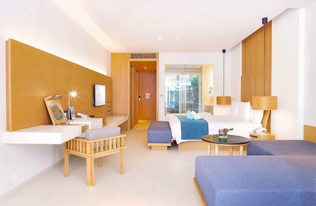 Ace Junior Suite Pool Access