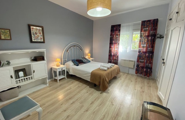 Apartment in a house with garden of more than 200 years old.