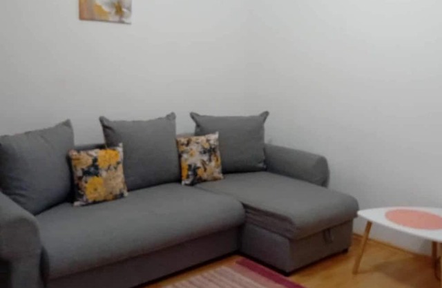 3 bedroom apartment iasi 5 min from airport
