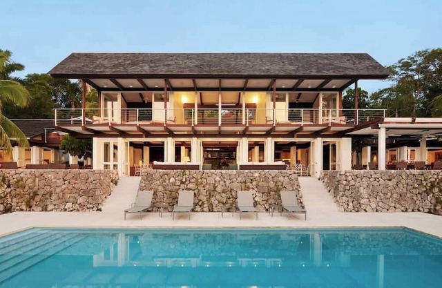 Villa Rosa Summary: M