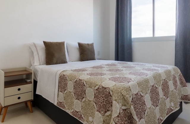Partial Sea View 2BR/Ac Mall/Beach NOMDS