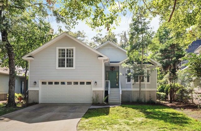Tranquil 4-bedroom house in St. Simons Island with AC