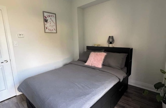 Beautiful Private Room with private Bath&Entrance