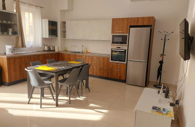 3-bedroom apartment in superb Il-Gżira with AC