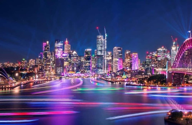 Luxurious 3 Bedroom Penthouse Suite (Level 56) at Kent Street, Sydney CBD