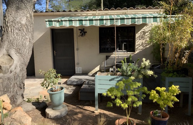 Bed and Breakfast 'Rouge' with Shared Pool, Wi-Fi and Air Conditioning