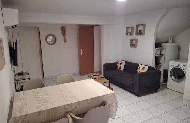 T3 Villa ROMAN-Clim- wifi-Tram-Parking-Terrace