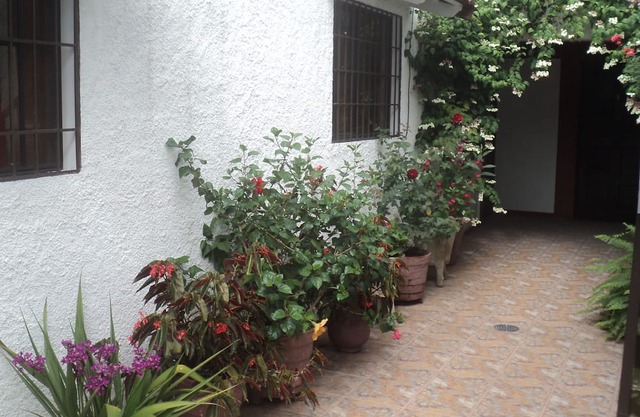 Enchanting bed & breakfast with AC in Cojutepeque