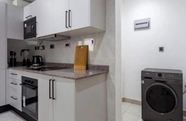 Chic 2-bedroom apartment/2 units