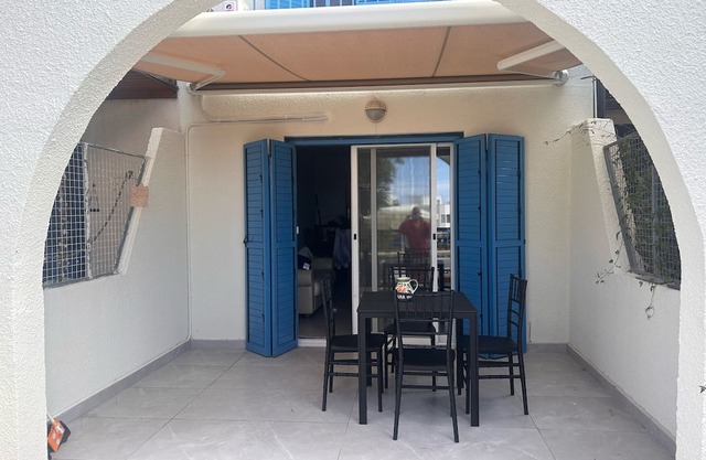 WINTER SUN BY THE MED1nFully remodeled townhouse 5 minutes' walk from sea front