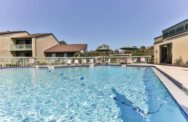 2 bedroom, Updated Townhome, in Golf Course neighborhood Sugar Mill