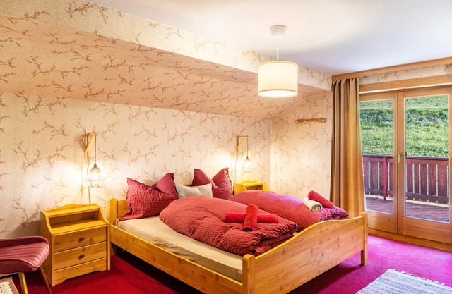 Room '14' with Mountain View, Private Terrace and Wi-Fi