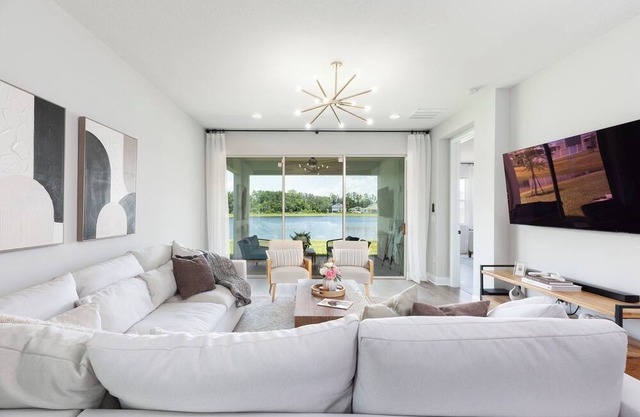 Stylish waterside retreat - springs nearby - pool and gym access - large groups