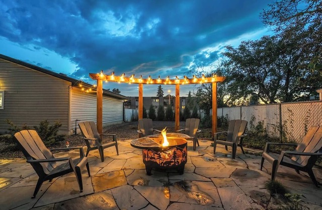 Relax, recharge, and play. Just 15 mins from Downtown Edmonton