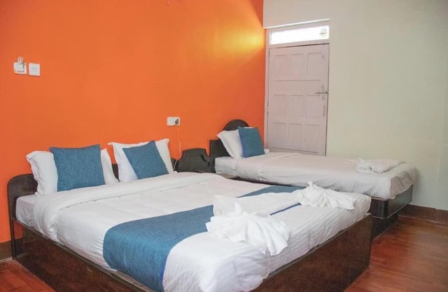Deluxe Twin Room #2