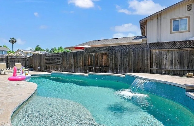Citrus Retreat with Pool